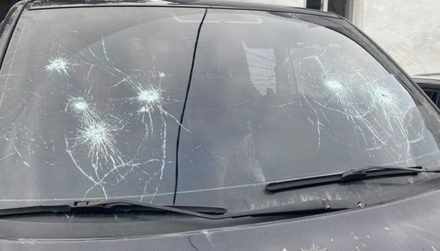 У Львові жінці висунули підозру за стрілянину по мікроавтобусу ТЦК