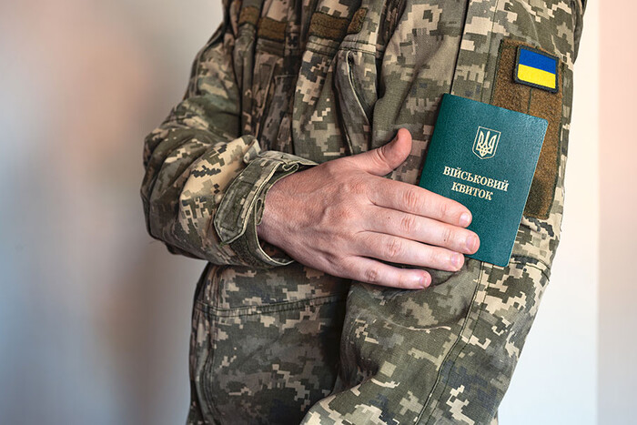 Розсекречено: поліція викриває схему фіктивного працевлаштування чоловіків вчителями на Львівщині