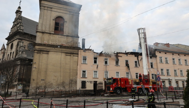 У Львові медики оперативно надали допомогу постраждалим від російського обстрілу, стабілізувавши їхній стан