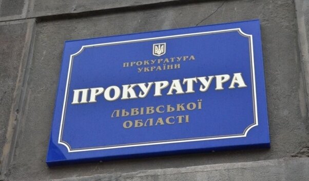 Рецидивіста з Золочівщини, який вчинив злочини, засуджено до 6,5 років позбавлення волі