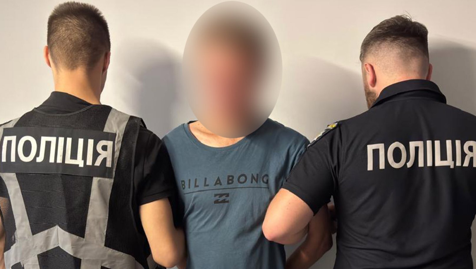 У Львові чоловік жорстоко вбив жінку та зґвалтував її лижною палицею: шокуючі деталі жахливого злочину.