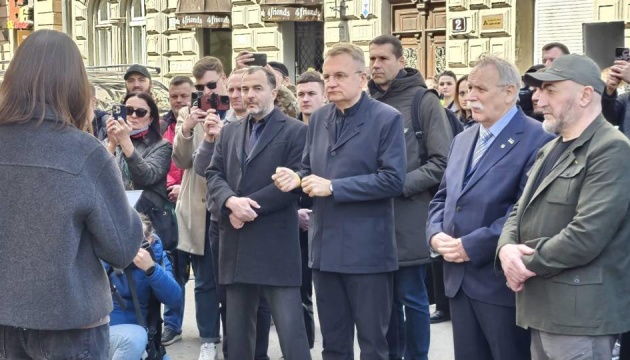 У Львові відкрили пам'ятну табличку на честь Чеченського лідера Джохара Дудаєва, що боровся за незалежність Чечні від Росії