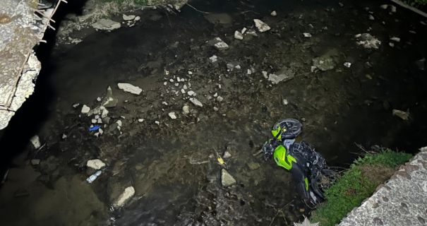 На Львівщині 17-річний мотоцикліст втратив керування та впав у річку