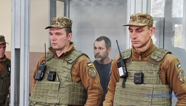 Обвинувачений Сцельніков у суді визнав себе винним у вбивстві Парубія, підтвердивши, що скоїв злочин з особистих мотивів.