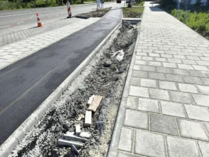 Шокуючий викриттяу Львові: будівельне сміття приховували під шаром землі (ФОТО)