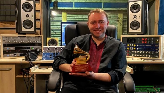 Тріумф українського таланту: У Львів привезли статуетку Grammy, здобуту звукорежисером із України