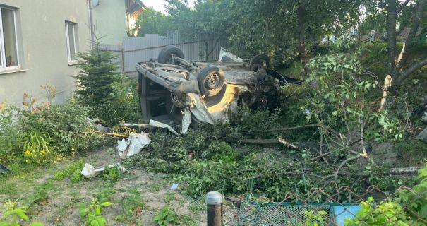 Шокуючі події на Львівщині: молодик (24) у тяжкій ДТП втік від поліції й убив власну матір