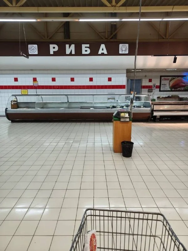 У Львові закрився легендарний супермаркет "Арсенал", який десятиліттями був улюбленим місцем для покупок місцевих жителів (ФОТО)