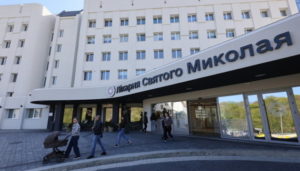 Чудесне одужання: Львівська дівчина, вражена блискавкою, повертається додому після успішного лікування в медичному закладі