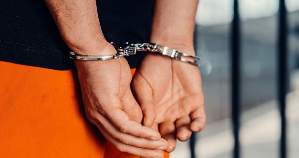 У Львові чоловік осквернив статую Богородиці, викликавши громадський обурення та обурення релігійної спільноти