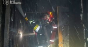 У Львові вибухнув акумулятор у квартирі: надзвичайники врятували шістьох жителів
