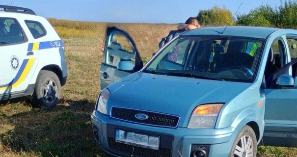 "Трагічна знахідка на Львівщині: зниклу жінку знайшли мертвою у рові після 4 днів пошуків".