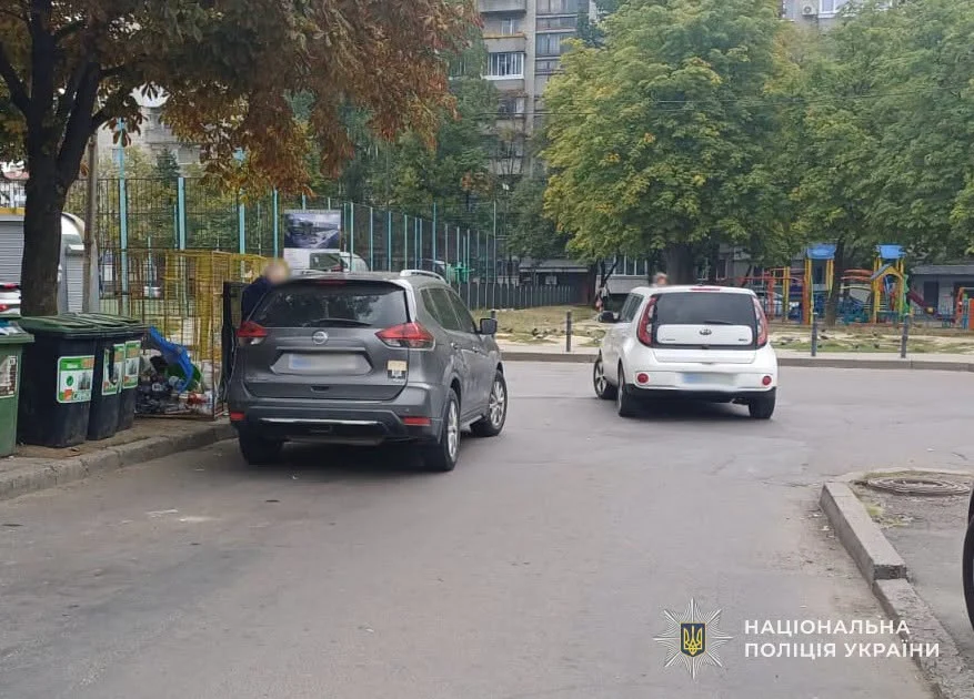 У Львові Mercedes-Benz збив пенсіонерку, яка раптово вийшла на дорогу: водій намагався уникнути наїзду, але трагедії не вдалося запобігти