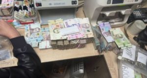 <p><strong>Львівщина: фейк-акаунти та злом рахунків – викрито мережу шахраїв</strong></p>