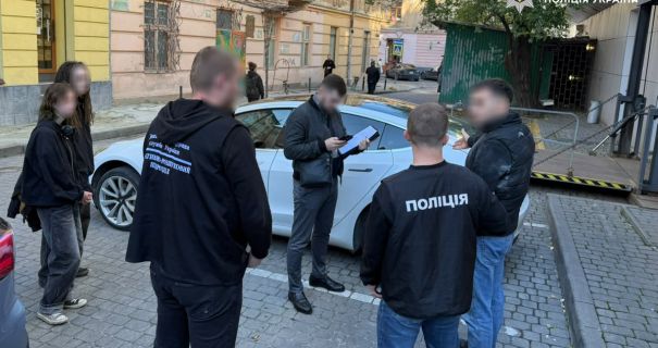За 7 тисяч до Молдови: Львівщина викрила схему втечі. 145 символів.